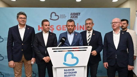 Balıkesir’de CHP Liderleri Arasındaki Samimiyetsizlik Gündemde: