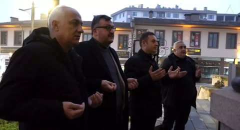 Başkan Akın Yeni Yıla Sabah Namazıyla Başladı