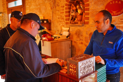AYVALIK’TA İŞLETMELERE “YAĞ TUTUCU”  ZORUNLULUĞU GETİRİLDİ.