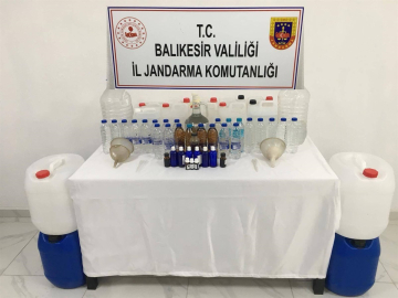 Balıkesir’de Kaçak Alkol ve Tütün Operasyonu: 3 Şüpheli Gözaltında