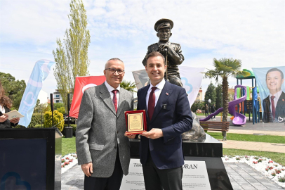  Ahmet Akın'dan Tıbbiyeli Hikmet’e vefa