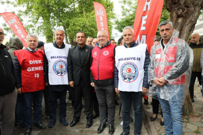 EDREMİT'TE 1 MAYIS COŞKUYLA KUTLANDI