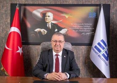 EDREMİT’TE FENER ALAYI VE HANDE ÜNSAL KONSERİ
