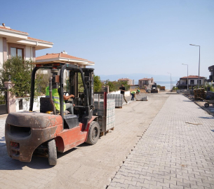 Cunda Adası’nda Yol Yenileme Çalışmaları Tüm Hızıyla Sürüyor