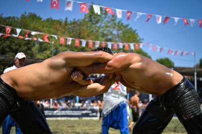 Kurtdereli Mehmet Pehlivan Yağlı Güreşleri’nde 1730 yiğit kol bağlayacak
