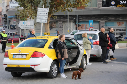 EDREMİT’TE 10 KASIM’DA HAYAT DURDU