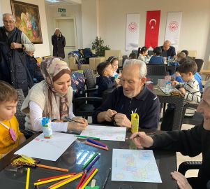 Minik Kalplerden Büyük Çınarlara Anlamlı Ziyaret