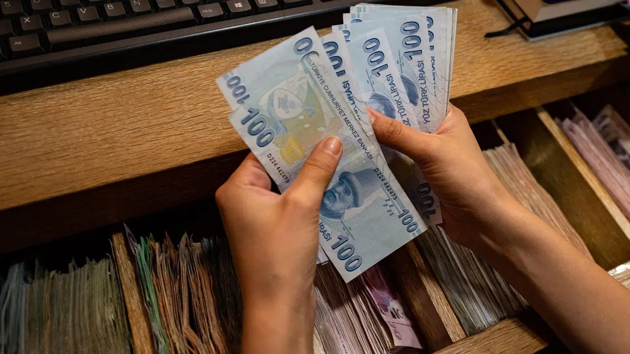 SGK uzmanı İsa Karakaş'tan asgari ücrete ara zam açıklaması: 'Adımların atılması artık kaçınılmaz'