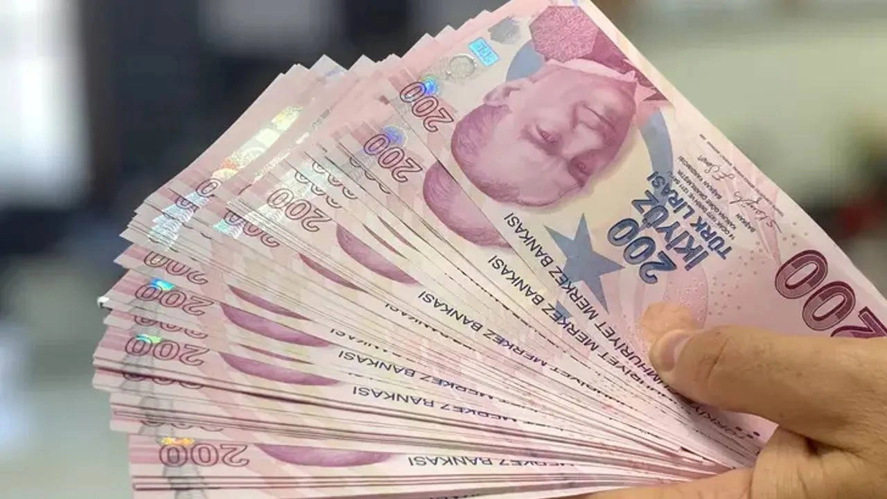 SGK uzmanı İsa Karakaş'tan asgari ücrete ara zam açıklaması: 'Adımların atılması artık kaçınılmaz'