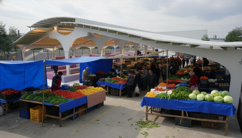 BAHÇELİEVLER PAZAR YERİ YENİLENİYOR