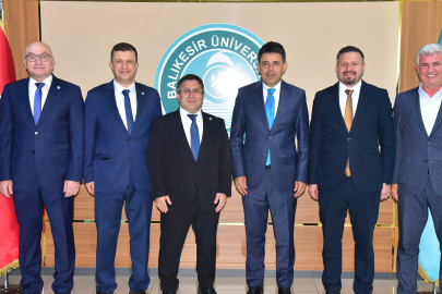 BAKAN YARDIMCISI BOYRAZ’DAN BALIKESİR ÜNİVERSİTESİ’NE ZİYARET