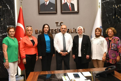 VALİ USTAOĞLU MUHTARLARLA İSTİŞARE TOPLANTISINDA BULUŞTU