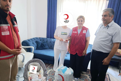 GENÇ KIZILAY'DAN EDREMİTLİ AİLELERE ANLAMLI ZİYARET