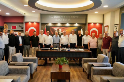 BAŞKAN ERTAŞ, ESNAF TEMSİLCİLERİYLE BULUŞTU