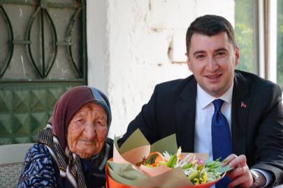 İLÇE KAYMAKAMINDAN 118 YAŞINDAKİ ÇINARA VEFA ZİYARETİ