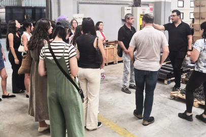 BAÜN ÖĞRENCİLERİ ROMSAN'DA ÜRETİM VE ERP SİSTEMLERİNİ İNCELEDİ