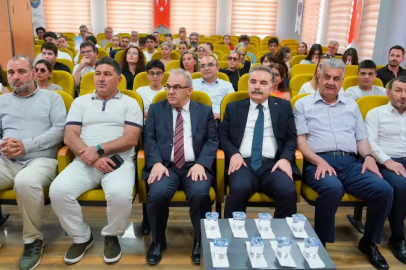 EDREMİT'TE LGS VE YKS ŞAMPİYONLARINA ÖDÜL