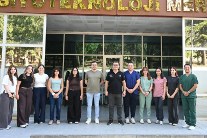 ENSTİTÜDE STAJYERLERE UYGULAMALI EĞİTİM