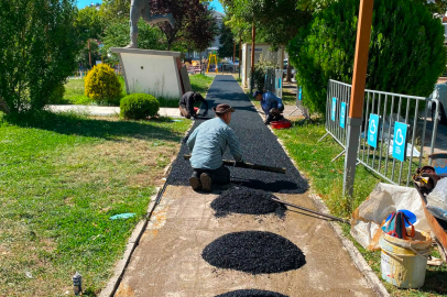 ALTIEYLÜL’DE PARKLARA GÜVENLİ VE MODERN DOKUNUŞ