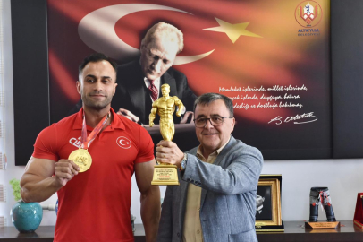 ÖMER PULLU’DAN ALTIEYLÜL’E TÜRKİYE ŞAMPİYONLUĞU