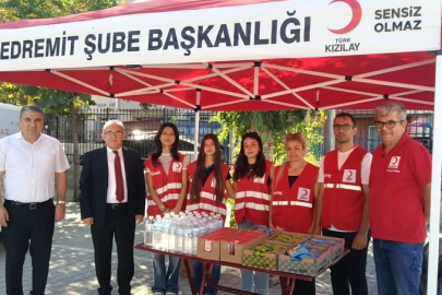EDREMİT’TE İLK DERS ZİLİ KIZILAY’IN HEDİYELERİYLE RENKLENDİ
