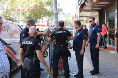 Edremit’te kaldırım işgallerine zabıtadan denetim