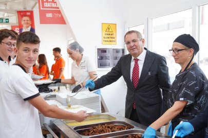 50 LİRAYA ÜÇ ÇEŞİT YEMEK BİR DE MEYVE