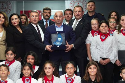 MAVİ NEFES EĞİTİM OTOBÜSÜ HEYECANI AYVALIK’TA DEVAM EDİYOR