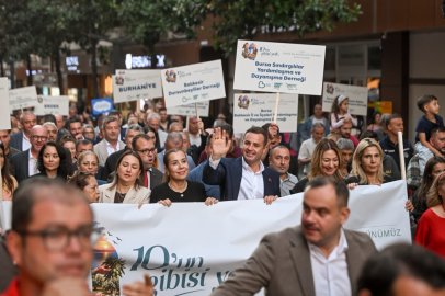 DÜNYA BALIKESİRLİLER GÜNÜ COŞKUYLA KUTLANDI