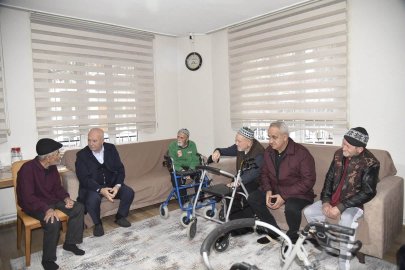 EVLERİ YANDI, BELEDİYE SICAK YUVA OLDU!